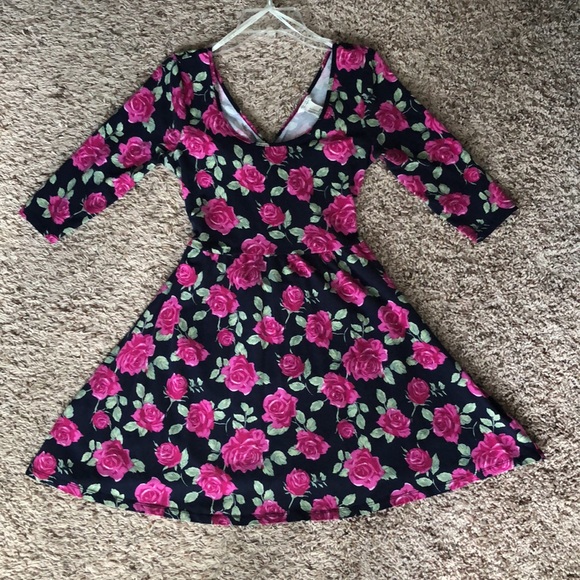 Forever 21 Dresses & Skirts - Forever 21 Floral Fit and Flare Dress